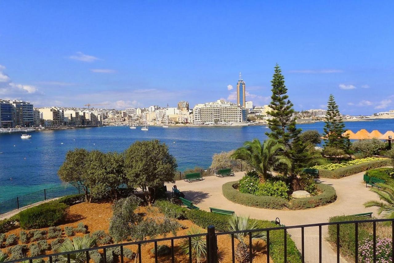 Modern Seaview Apartment In A Prime Location Sliema Exterior photo