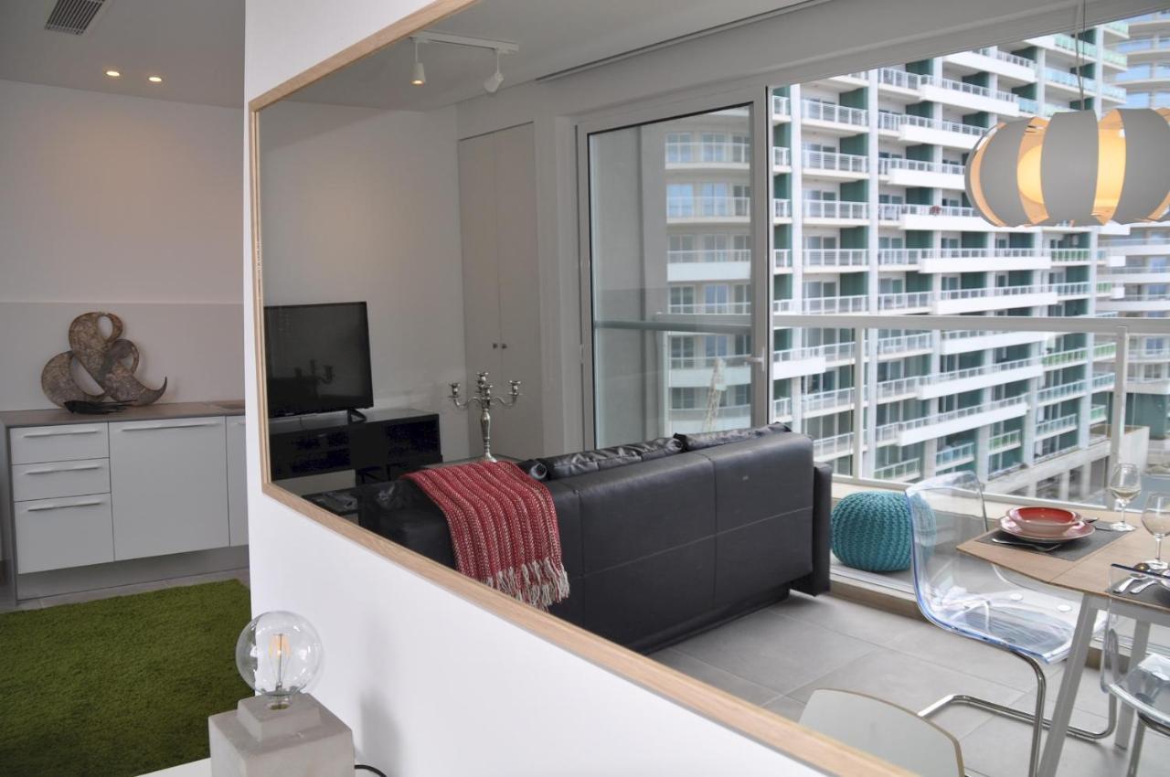 Modern Seaview Apartment In A Prime Location Sliema Exterior photo